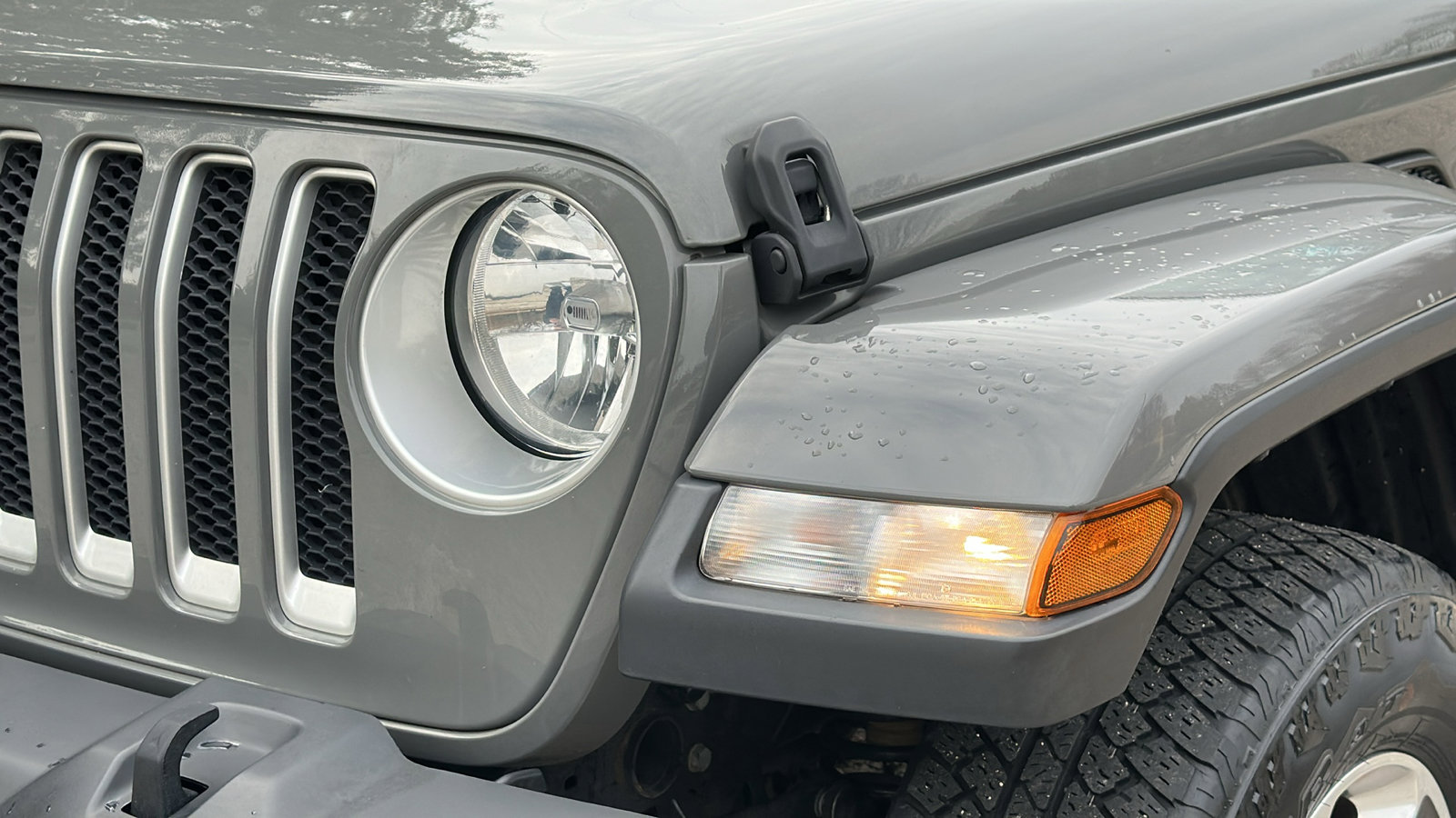 Used 2020 Jeep Wrangler Unlimited Sahara w/ Cold Weather Group image 4