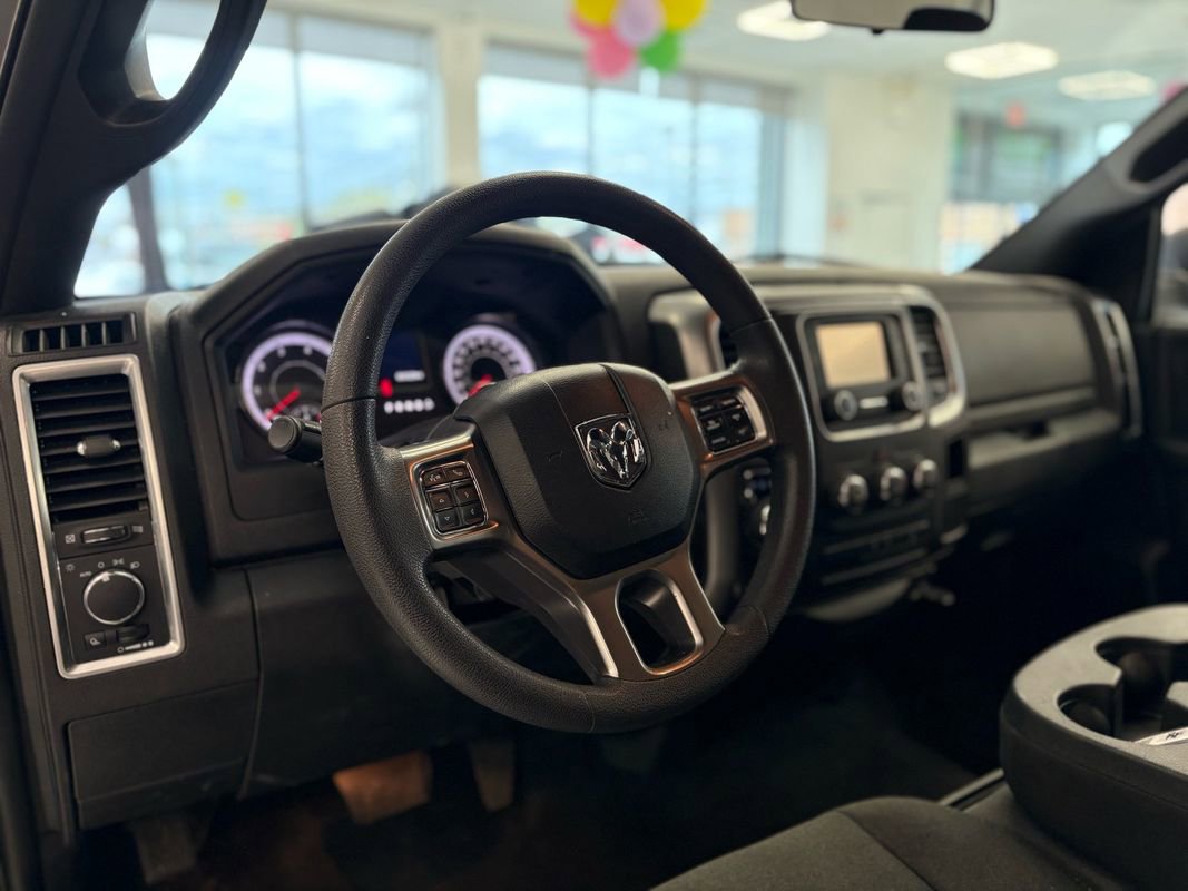 Used 2024 RAM 1500 Classic Warlock RWD image 16