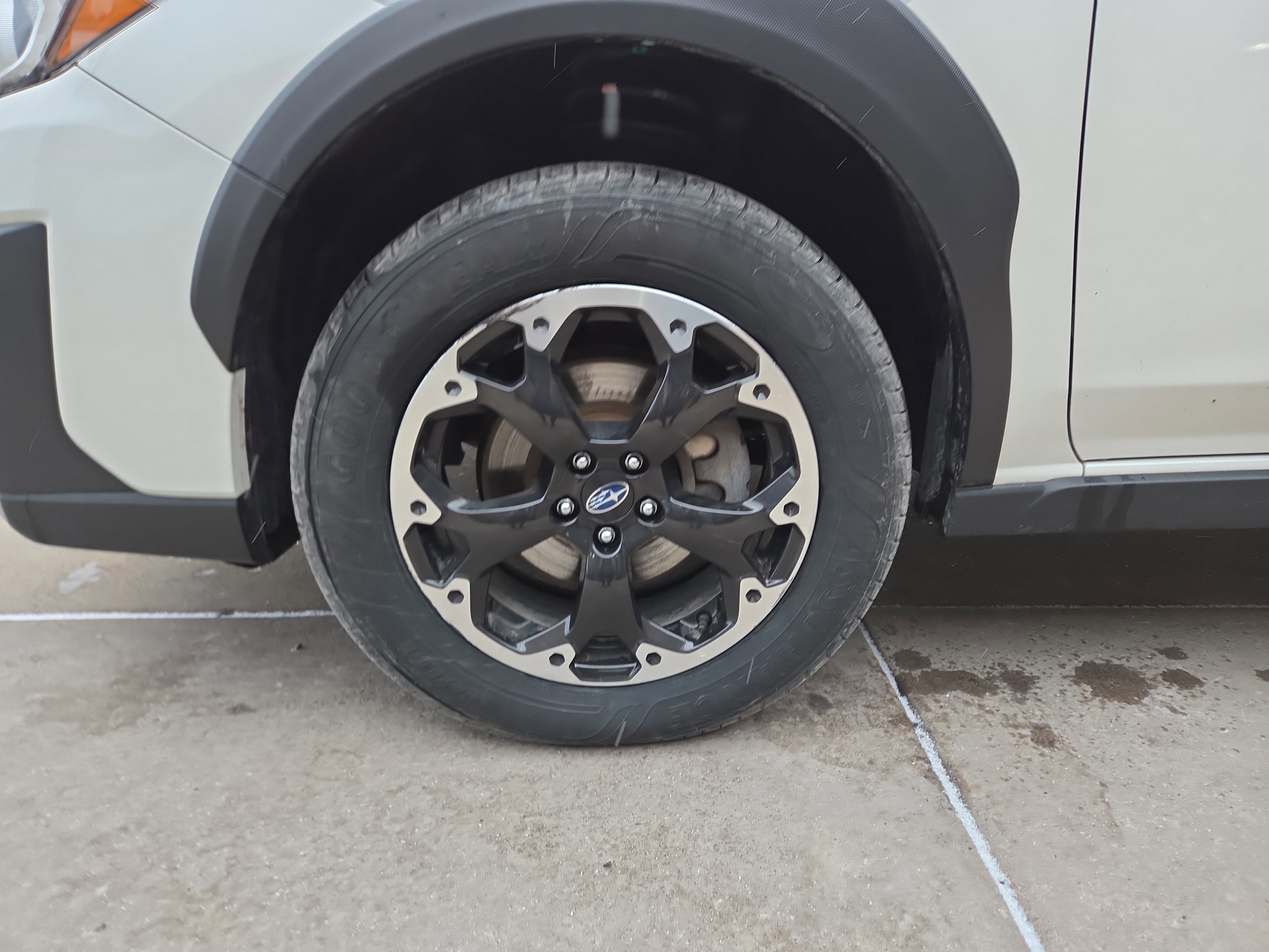 Used 2023 Subaru Crosstrek 2.0i Premium image 11