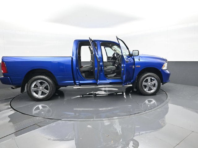 Used 2018 RAM 1500 Express w/ Express Value Package AWD/4WD image 27