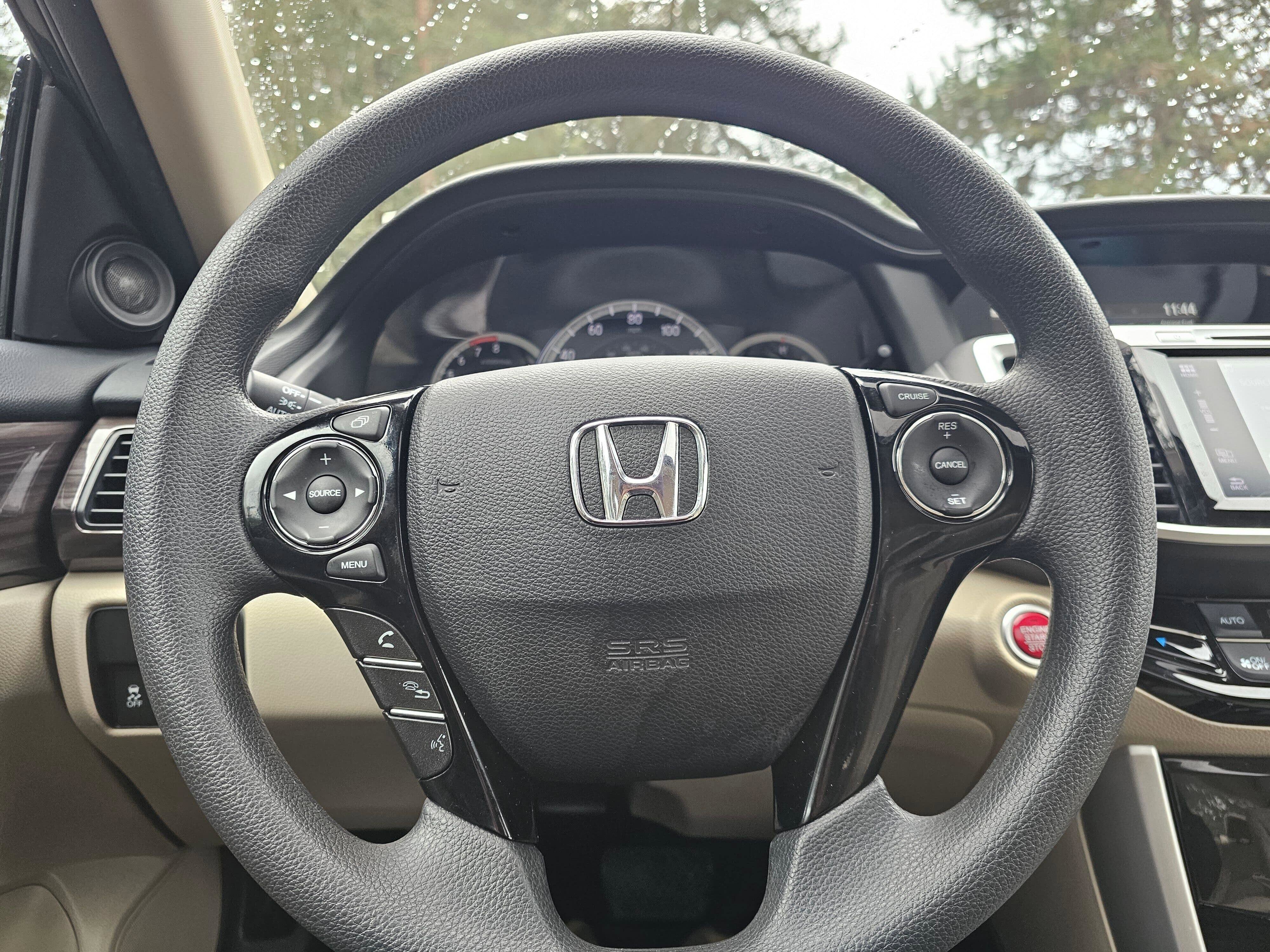 Used 2016 Honda Accord EX image 24