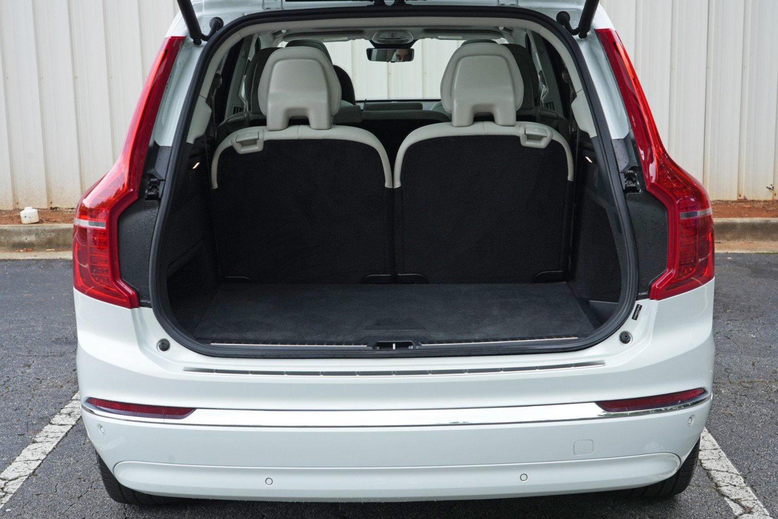 Used 2025 Volvo XC90 T8 Plus AWD/4WD image 10