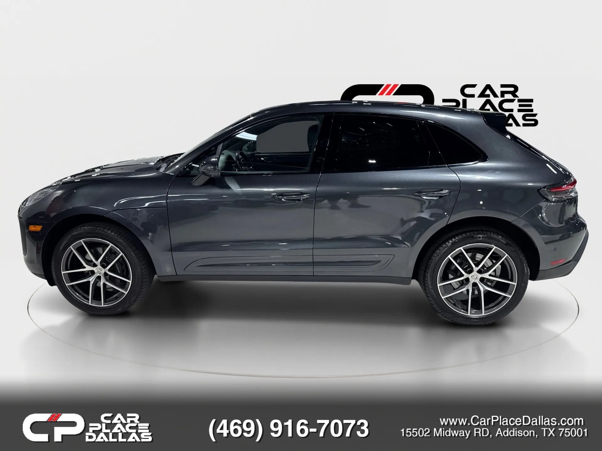 Used 2022 Porsche Macan w/ Premium Package Plus AWD/4WD image 5