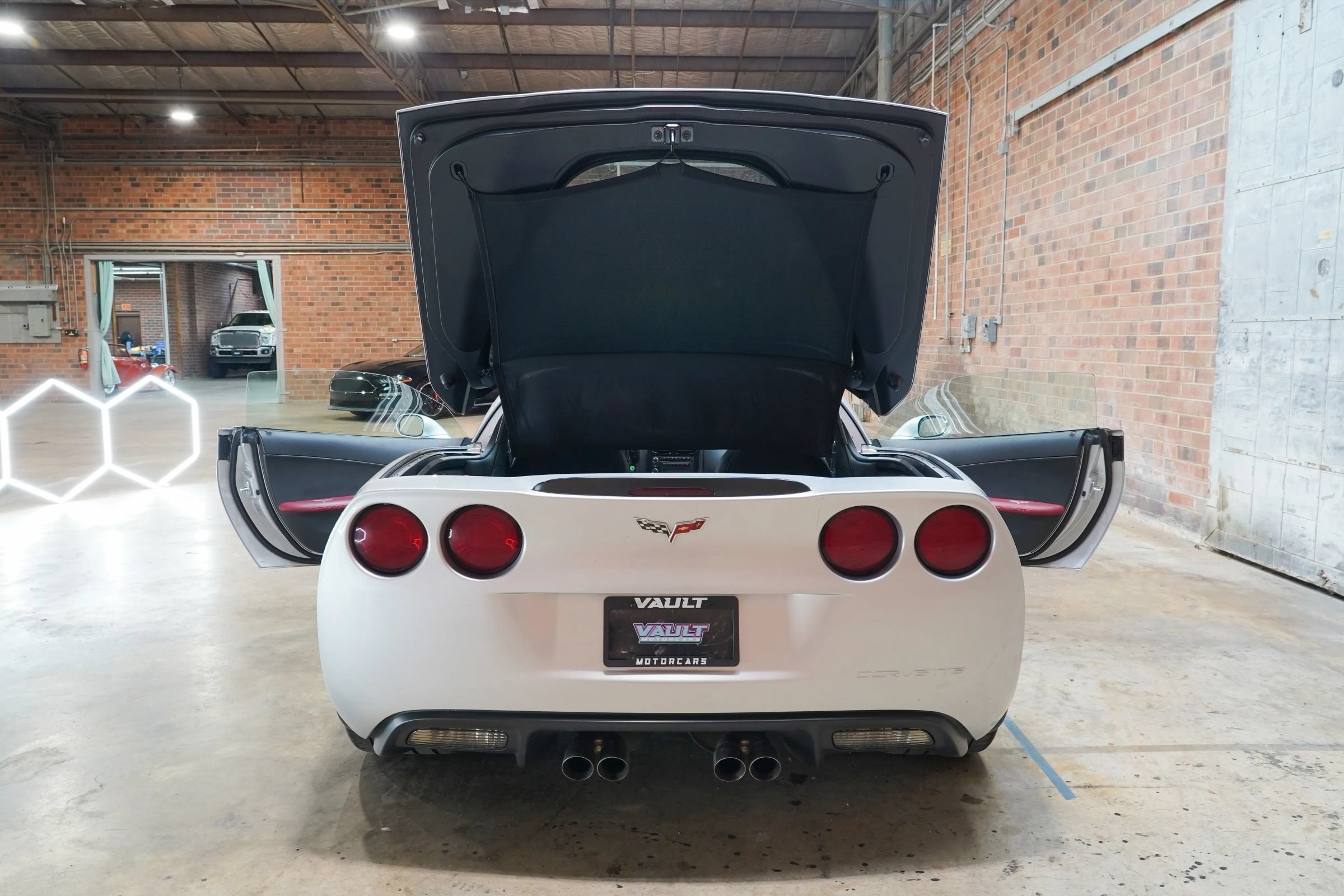 Used 2010 Chevrolet Corvette Grand Sport w/ Preferred Equipment Group RWD image 32
