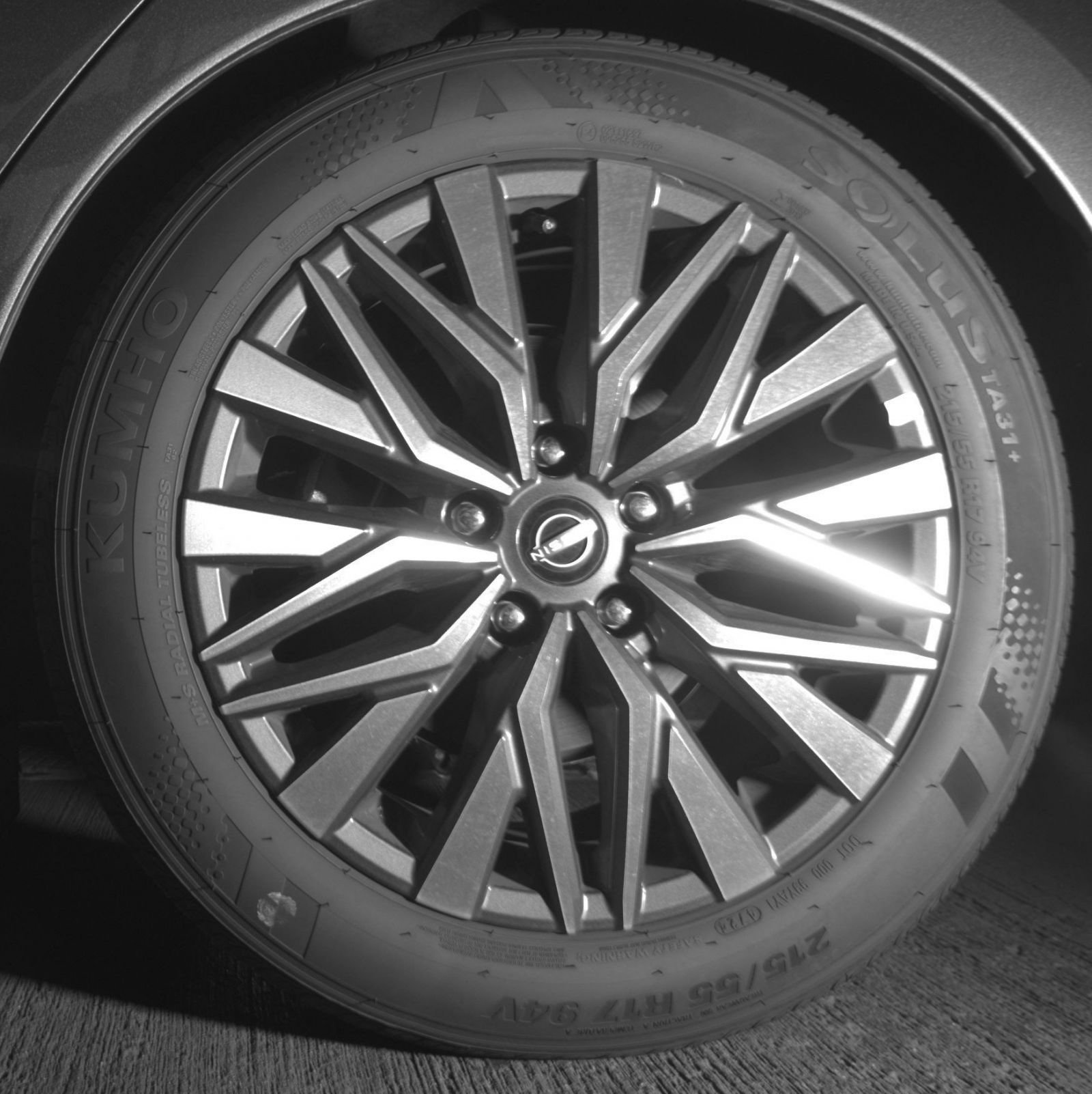 Used 2025 Nissan Altima 2.5 SV FWD image 17