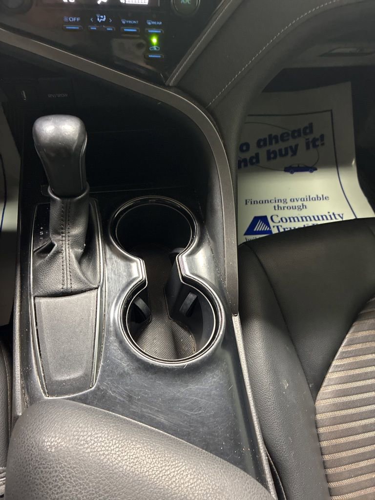 Used 2020 Toyota Camry SE FWD image 20