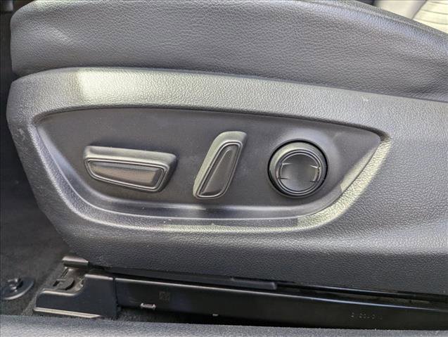 Used 2023 Toyota Camry SE FWD image 11