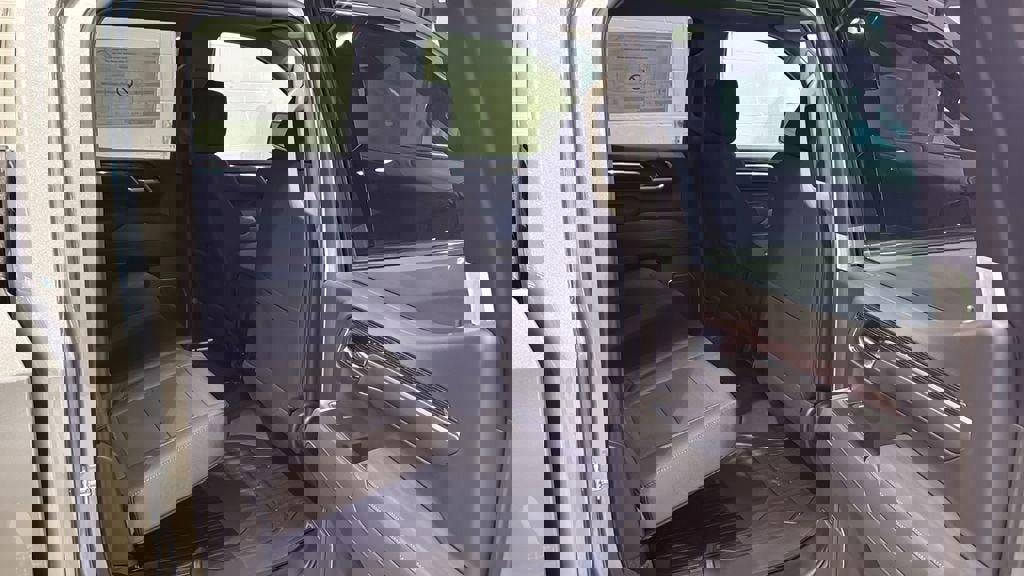 New 2026 GMC Sierra 1500 SLE image 14