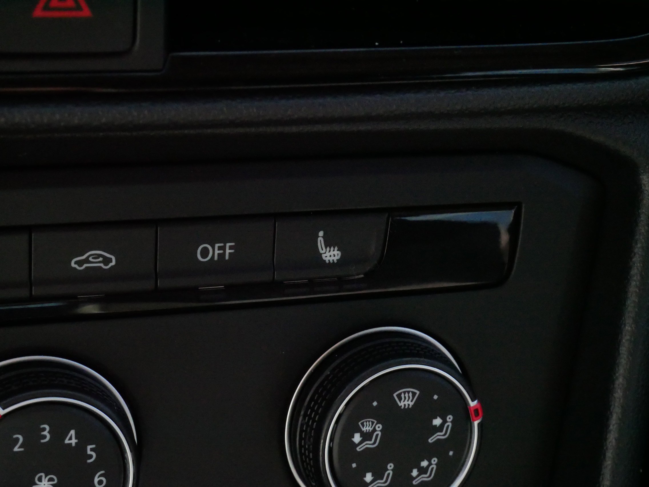 Used 2022 Volkswagen Taos S image 29