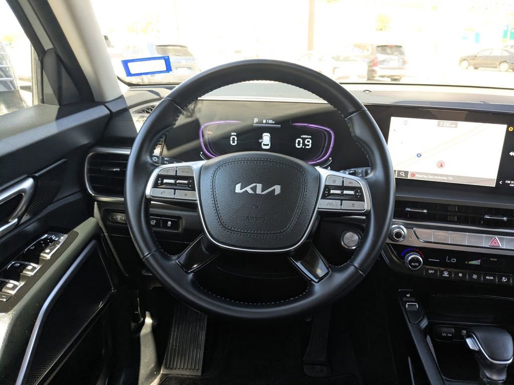 Used 2025 Kia Telluride S image 27