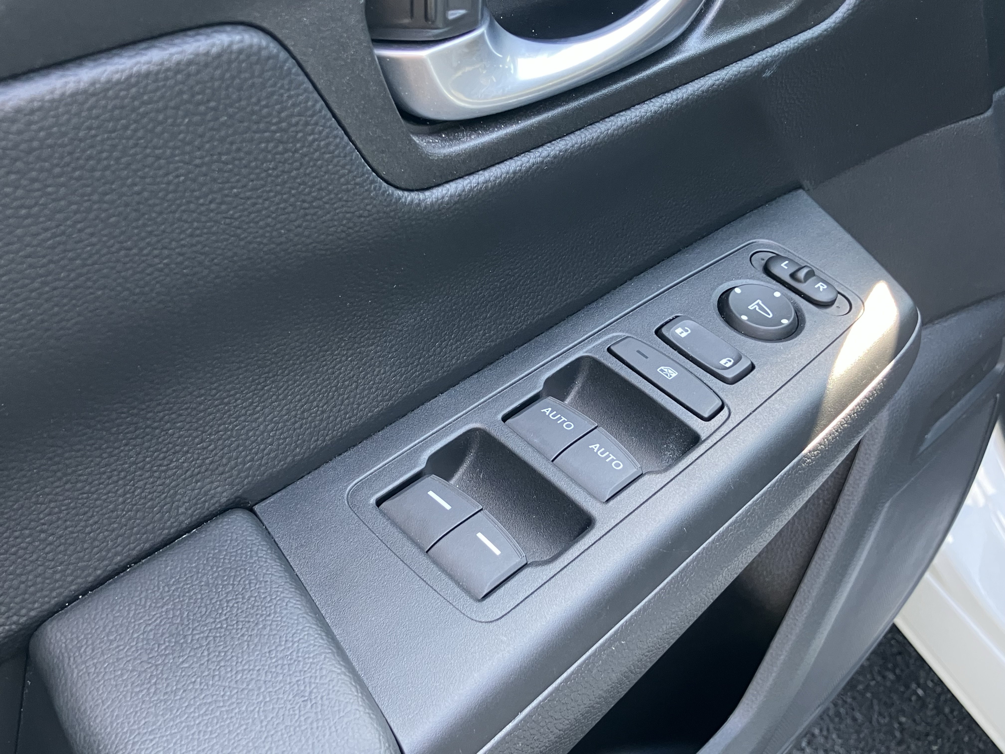 Used 2023 Honda CR-V Sport image 15