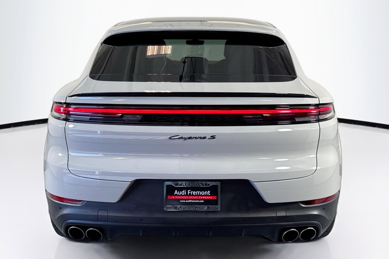 Used 2024 Porsche Cayenne S image 6