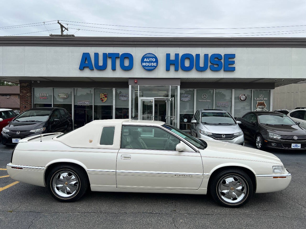 Used 1999 Cadillac Eldorado w/ Comfort/Convenience Pkg FWD image 9