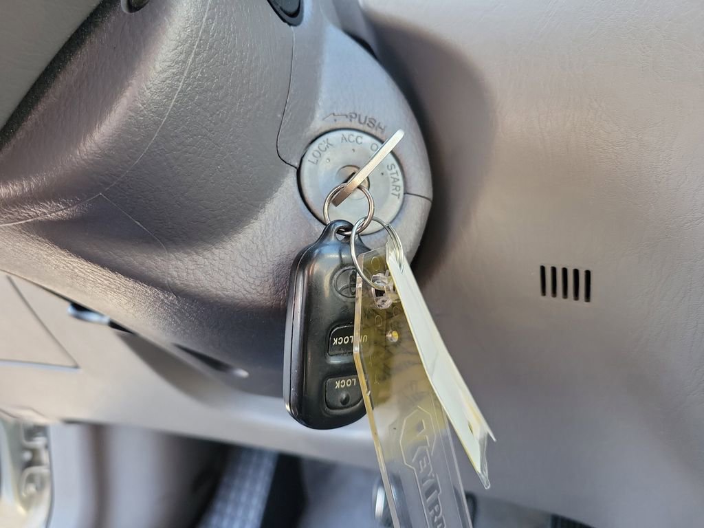 Used 2003 Toyota Corolla CE image 30