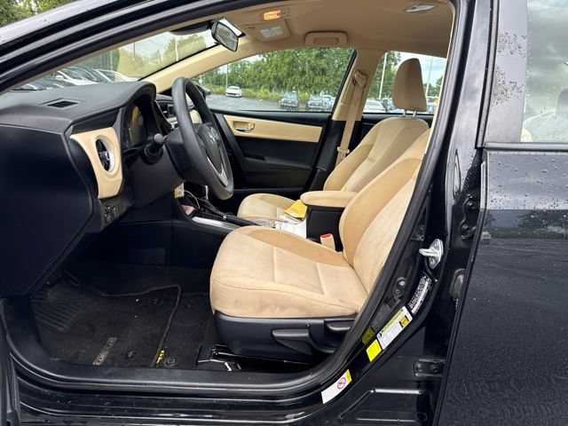 Used 2017 Toyota Corolla LE w/ Carpet Mat Package (TMS) FWD image 13