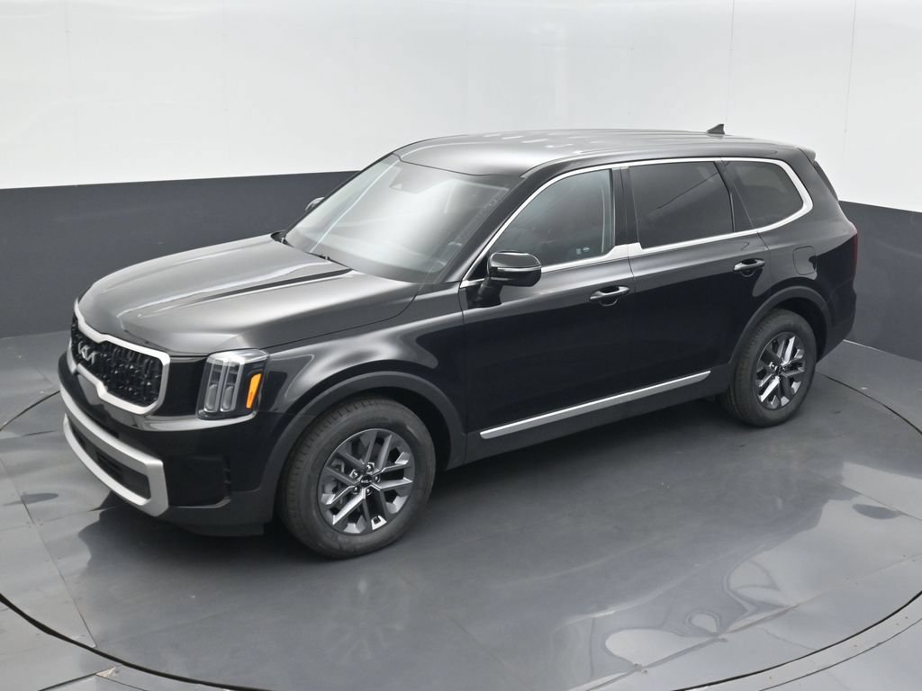 Used 2024 Kia Telluride LX FWD image 9