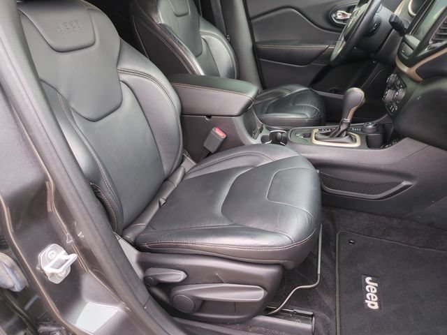 Used 2017 Jeep Cherokee High Altitude AWD/4WD image 18