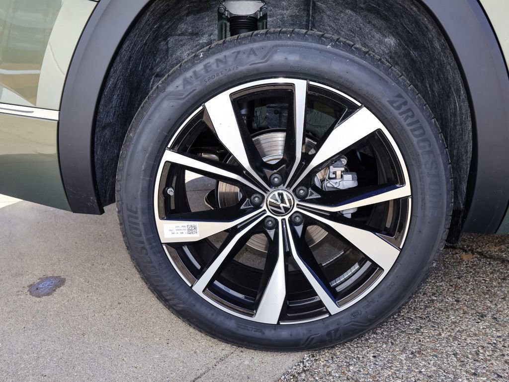 New 2026 Volkswagen Atlas SEL Premium R-Line image 9