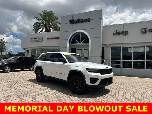 Used 2024 Jeep Grand Cherokee Altitude