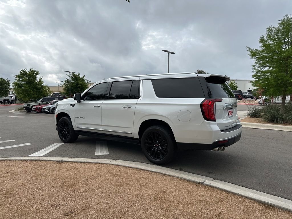 Used 2023 GMC Yukon XL Denali w/ Denali Reserve Package image 6