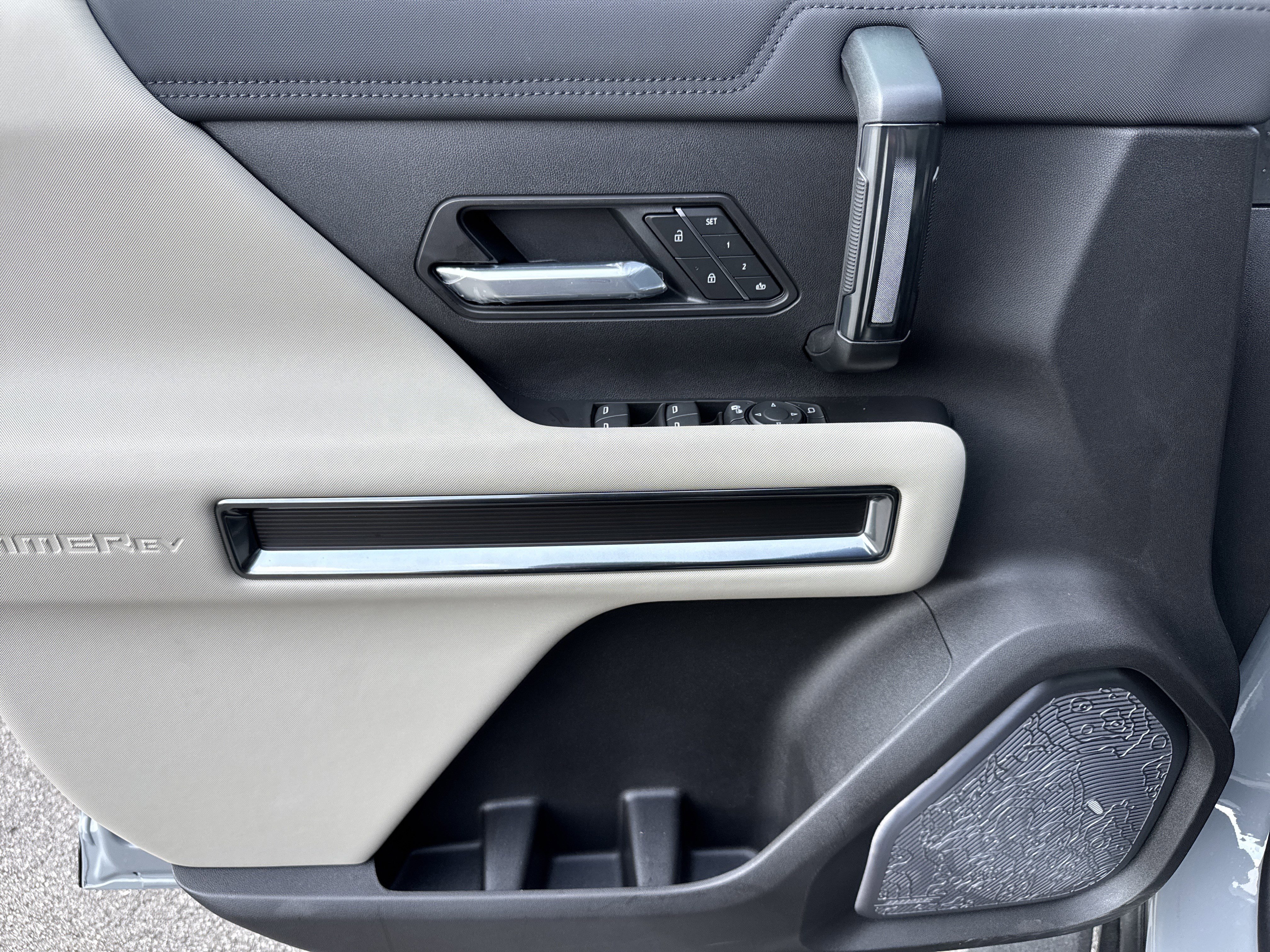 New 2026 GMC Hummer EV 4x4 Crew Cab image 14