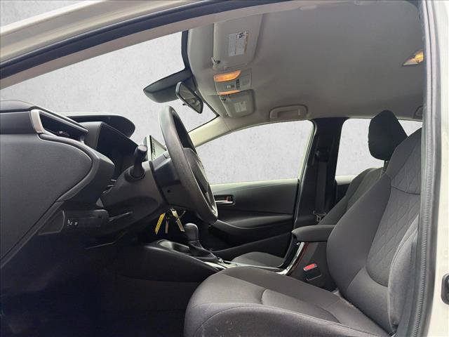 Used 2020 Toyota Corolla LE FWD image 11