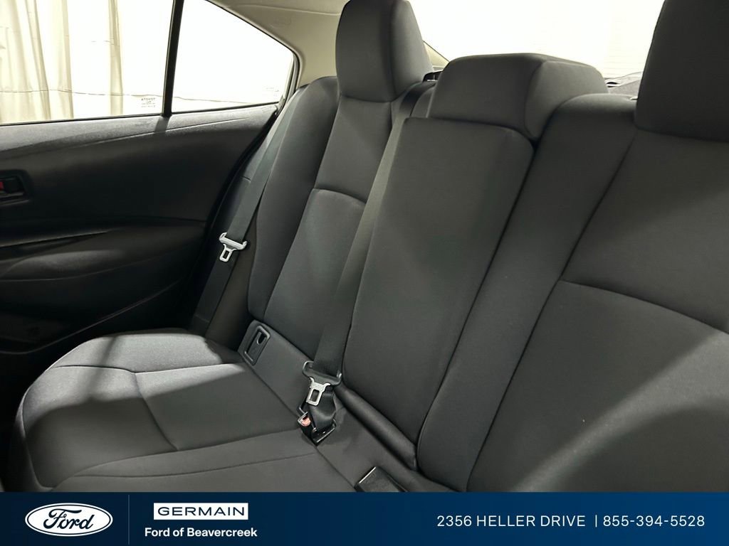 Used 2025 Toyota Corolla LE image 28