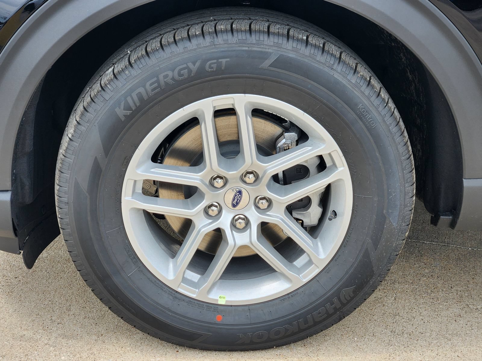 New 2026 Ford Explorer Active w/ Active Comfort Package RWD image 12
