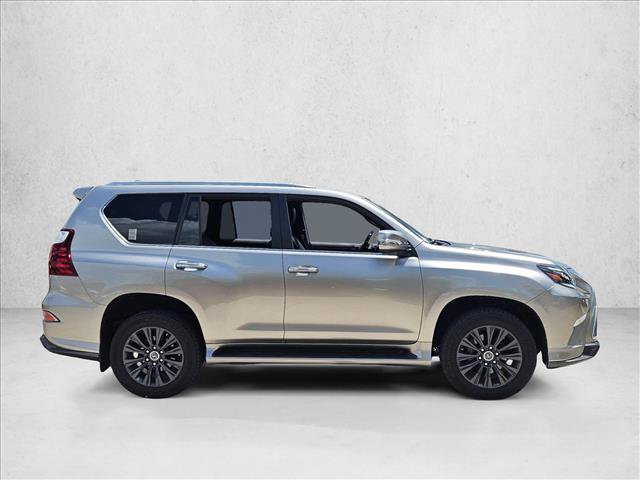 Used 2022 Lexus GX 460 Luxury w/ Sport Design Package AWD/4WD image 4