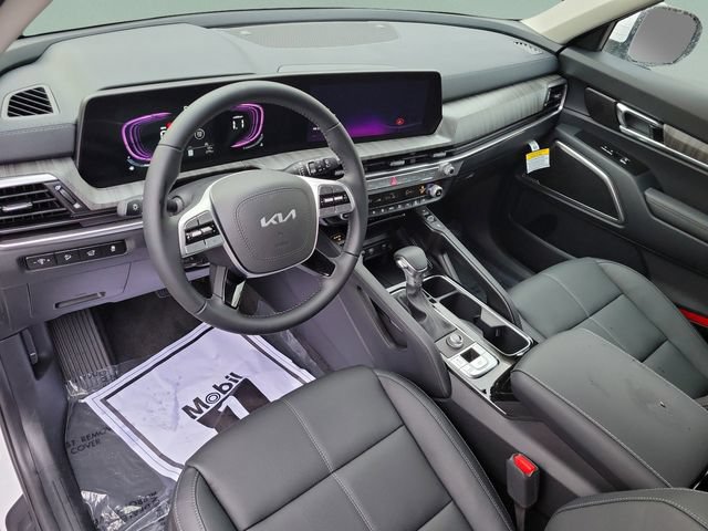 Certified 2025 Kia Telluride EX w/ EX Captain's Chair Package FWD image 37