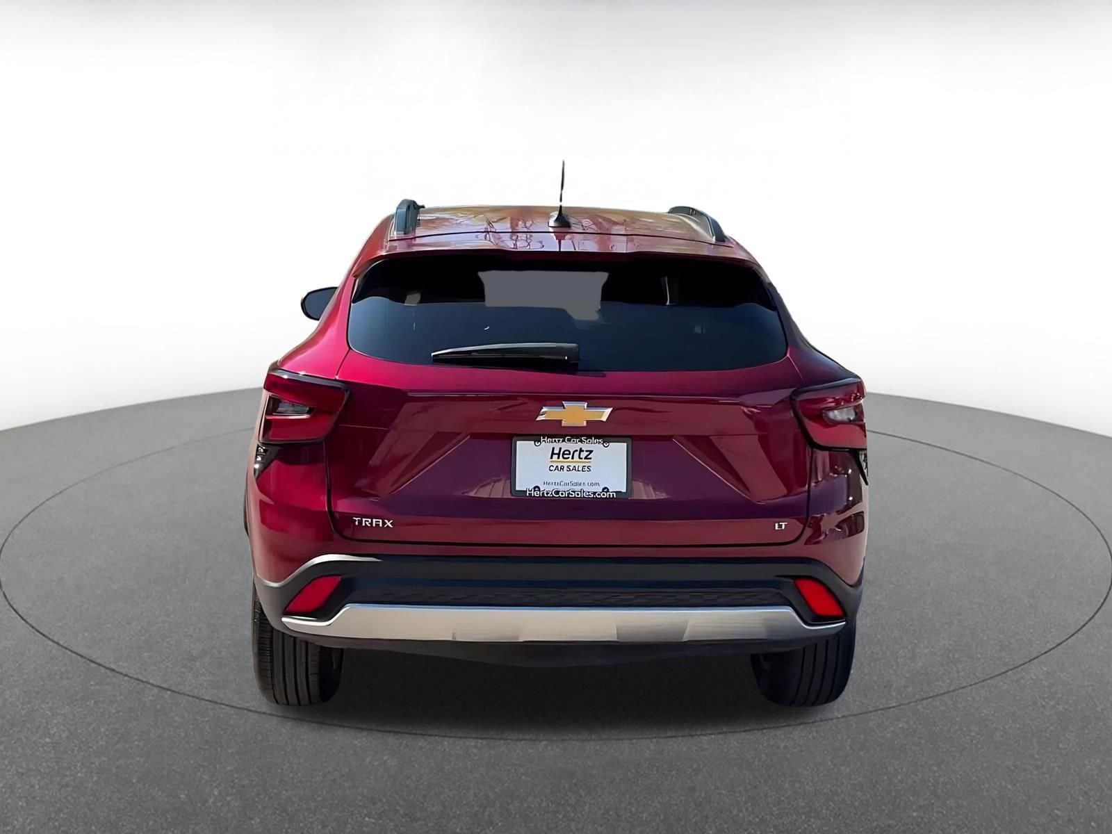 Used 2025 Chevrolet Trax LT FWD image 12