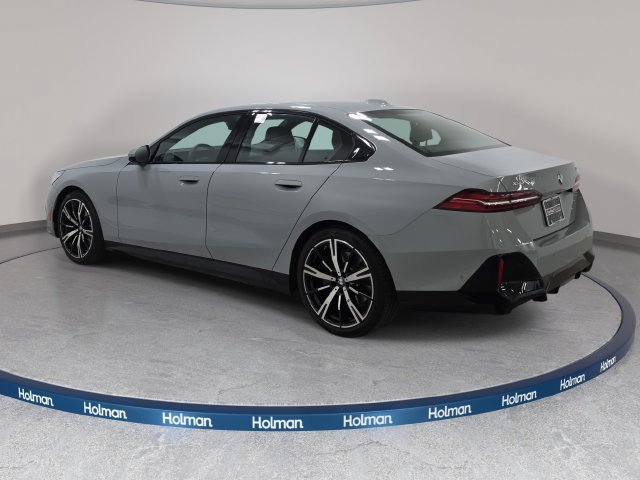 Certified 2026 BMW 530i xDrive w/ M Sport Package AWD/4WD image 7
