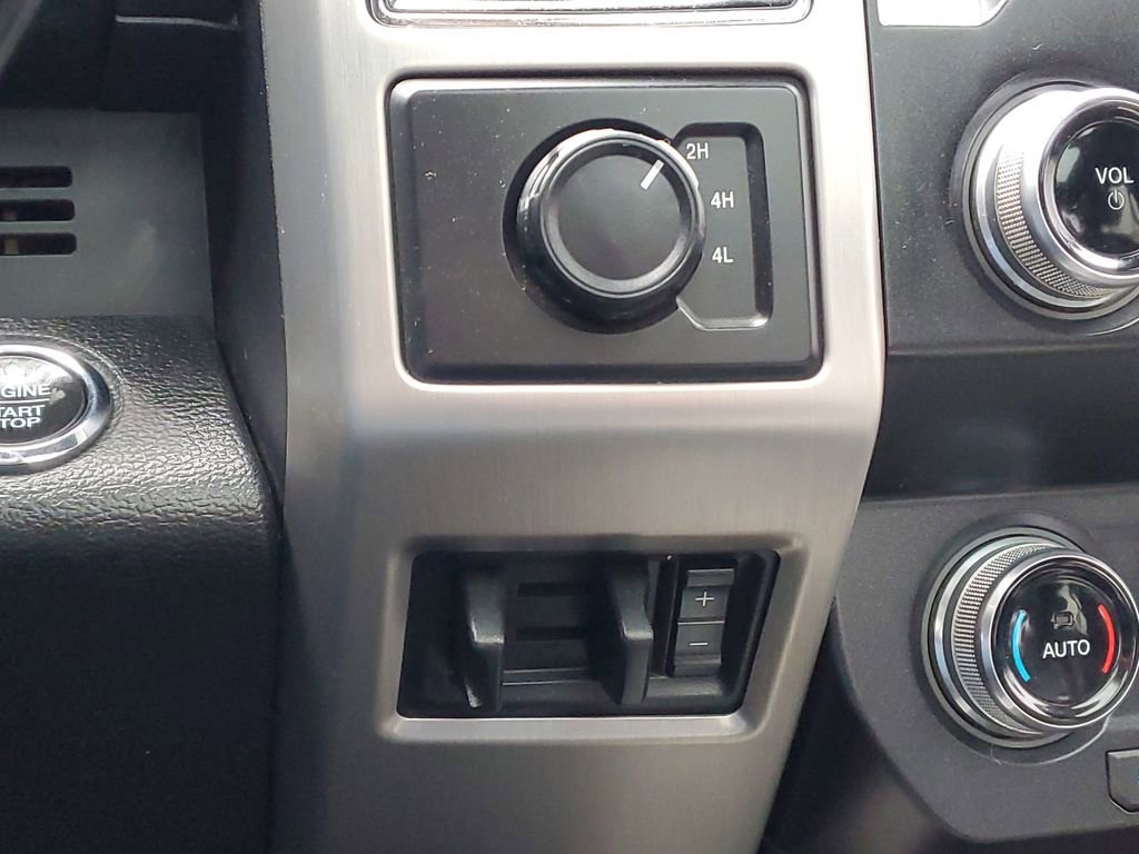Used 2019 Ford F450 Platinum w/ Platinum Ultimate Package AWD/4WD image 31