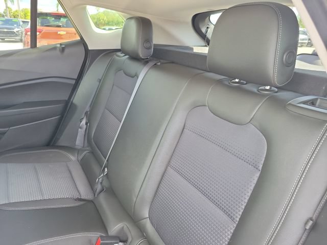 Used 2025 Chevrolet Trax LT FWD image 12