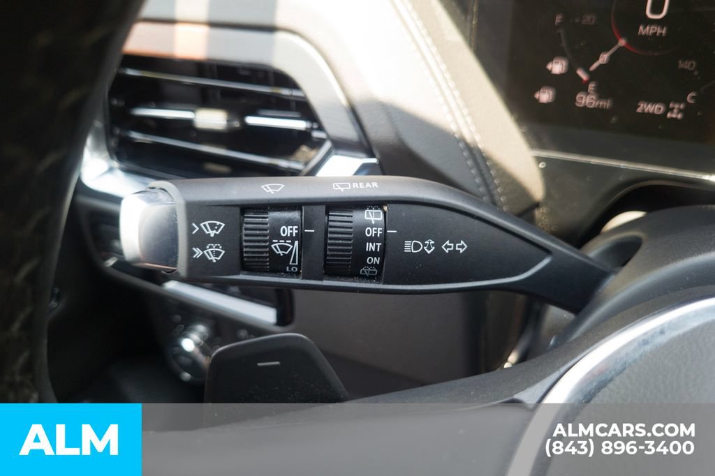 Used 2025 GMC Yukon Denali AWD/4WD image 32