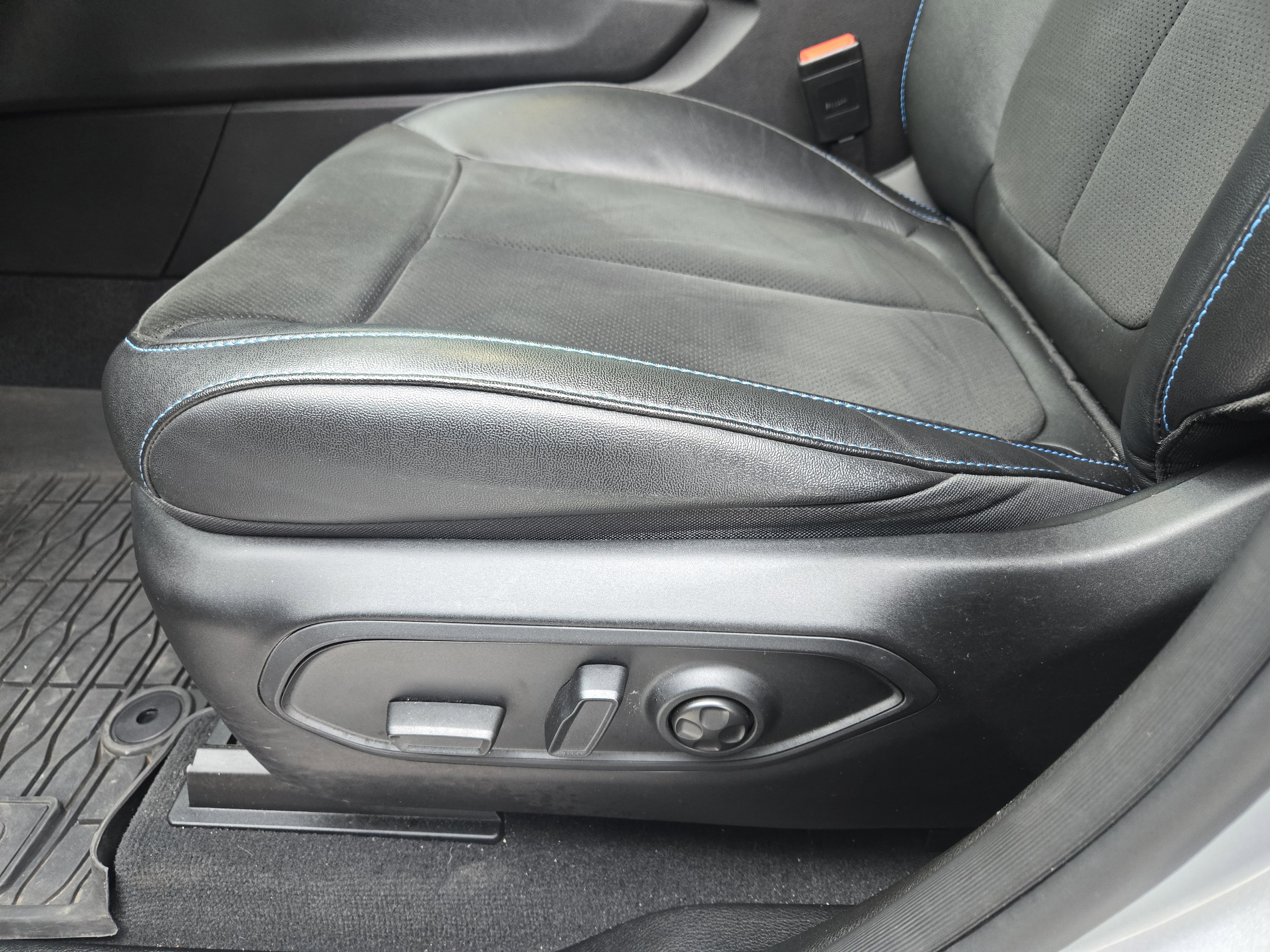 Used 2022 Jeep Grand Cherokee Trailhawk w/ Luxury Tech Group III image 27