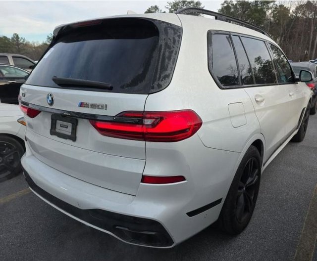 Used 2020 BMW X7 M50i image 3