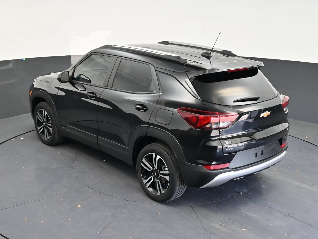 Used 2023 Chevrolet TrailBlazer LT w/ Convenience Package AWD/4WD image 14