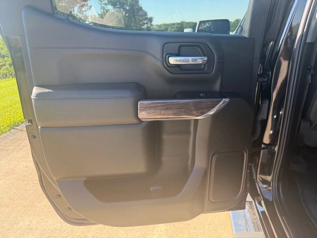 Used 2022 Chevrolet Silverado 1500 LTZ w/ LTZ Premium Package AWD/4WD image 8