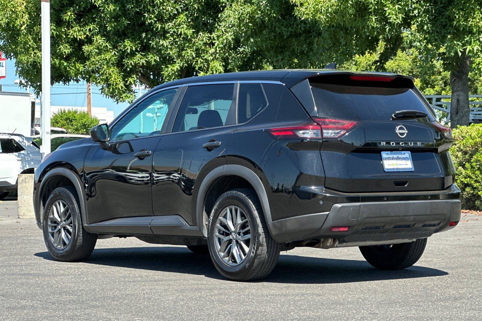 Certified 2024 Nissan Rogue S FWD image 6