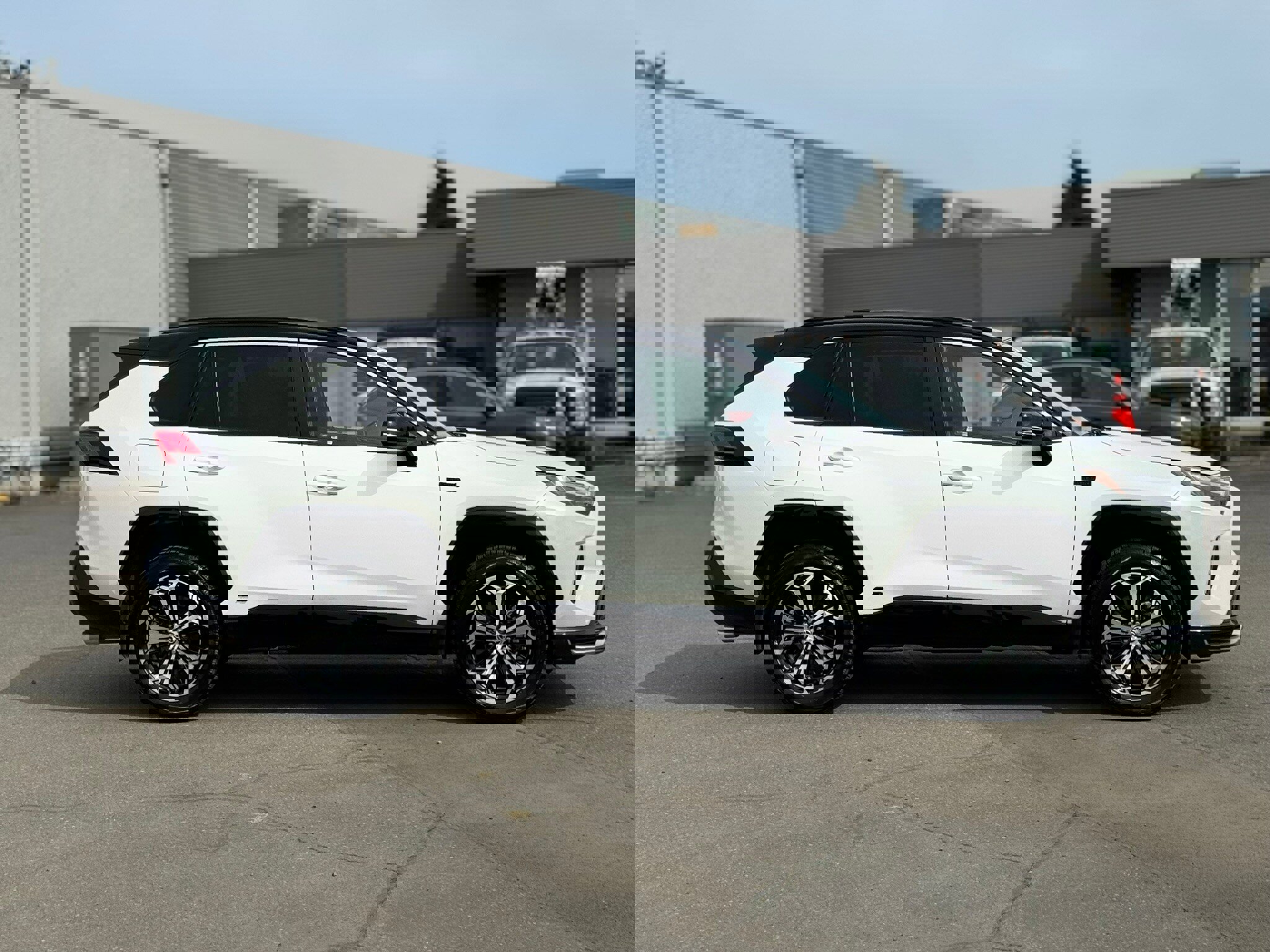 Used 2022 Toyota RAV4 XSE w/ Weather Package image 3