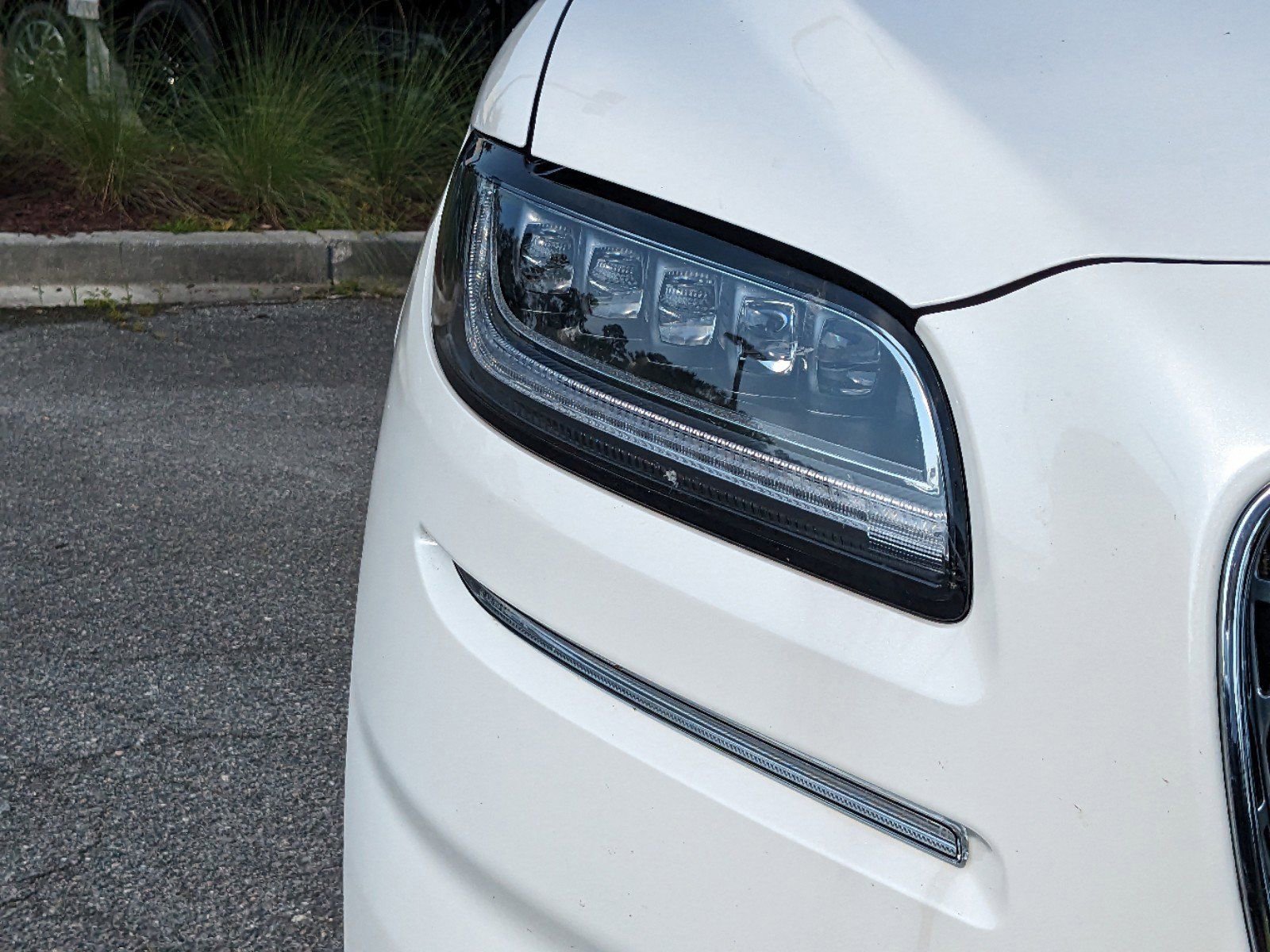 Certified 2023 Lincoln Nautilus Reserve w/ Equipment Group 202A image 11