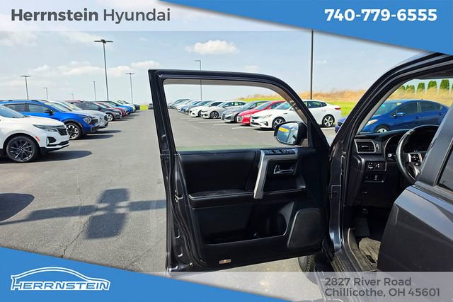 Used 2015 Toyota 4Runner SR5 Premium image 14