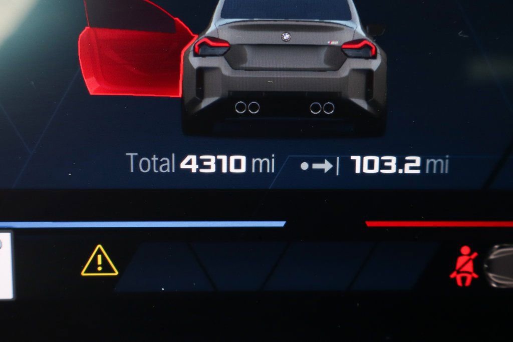 Used 2025 BMW M2 w/ Lighting Package image 22