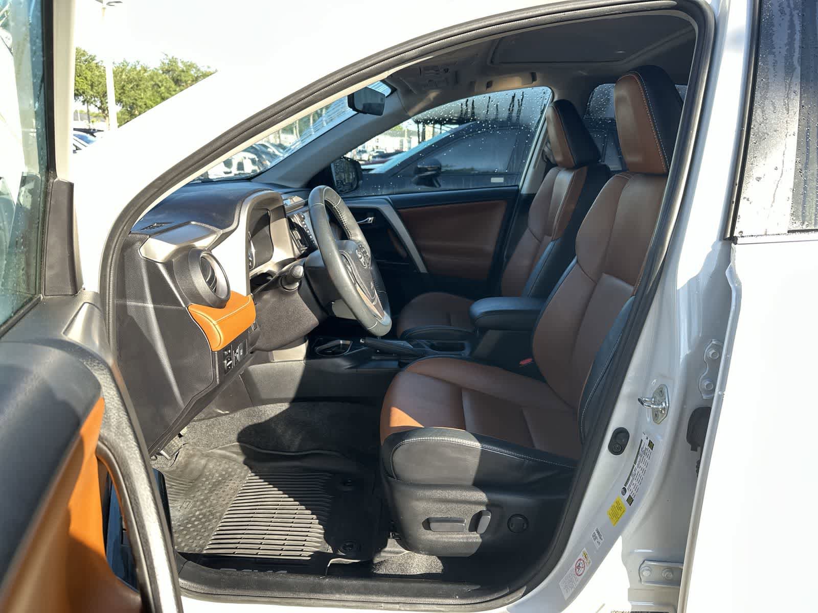 Used 2016 Toyota RAV4 Limited FWD image 2