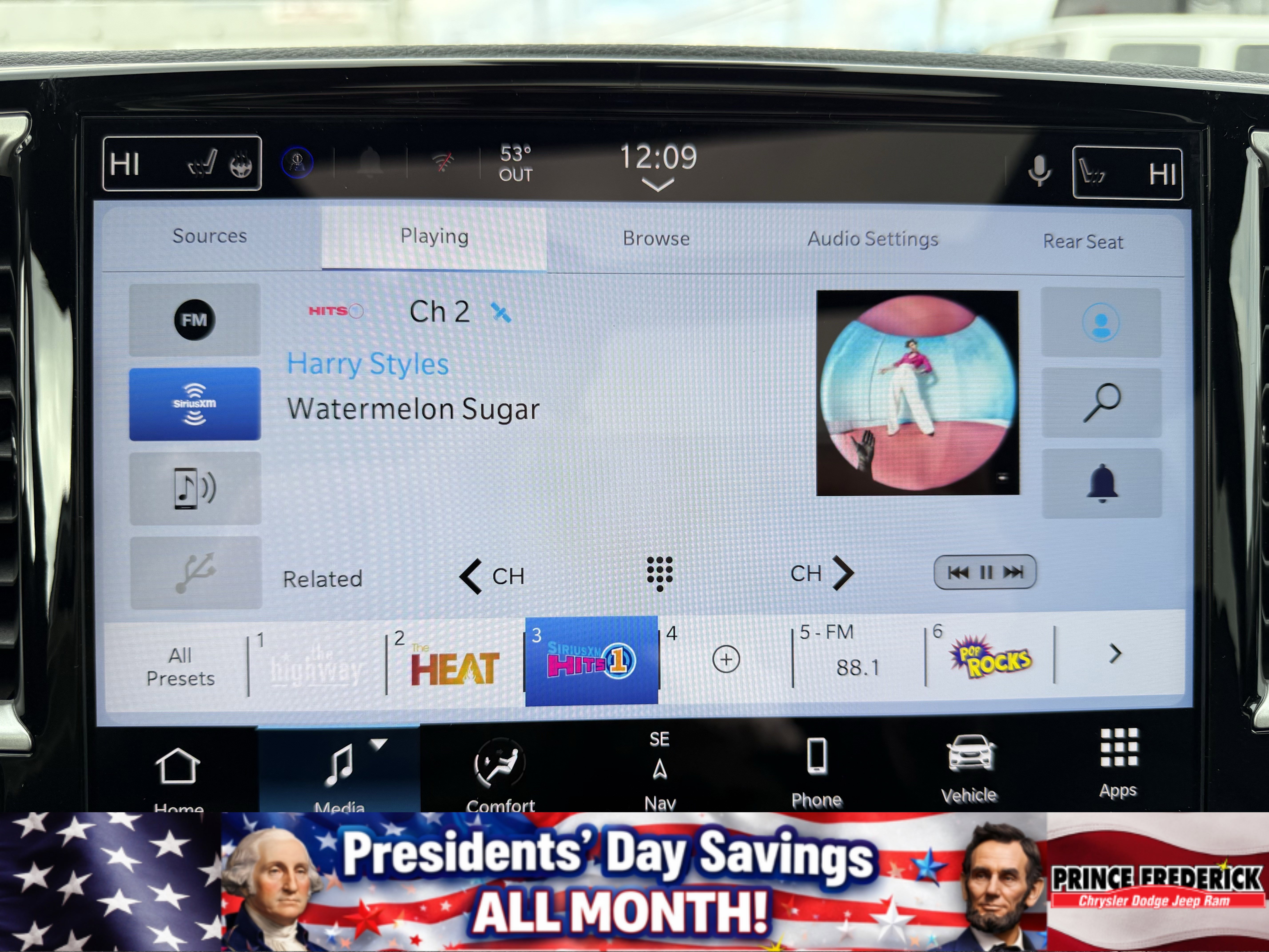 New 2026 Chrysler Pacifica Select image 25