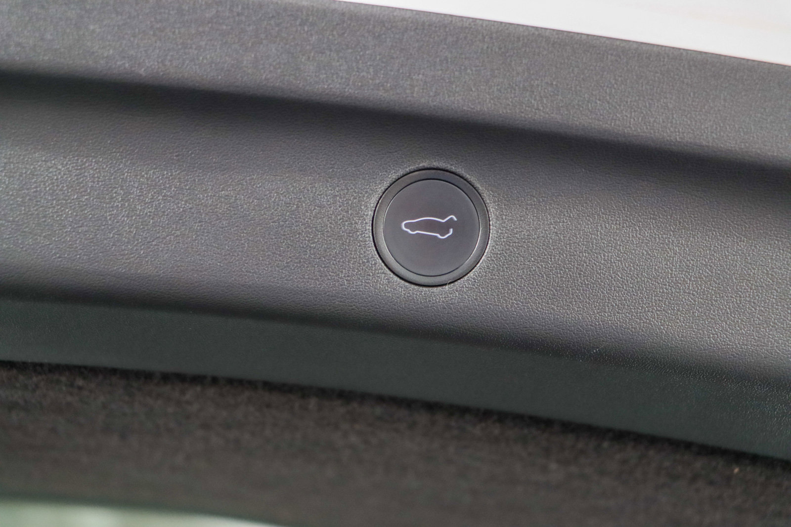 Used 2021 Tesla Model Y Long Range image 32