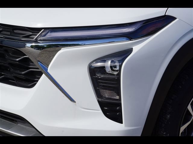 New 2025 Chevrolet Trax LT w/ Sunroof Package image 9