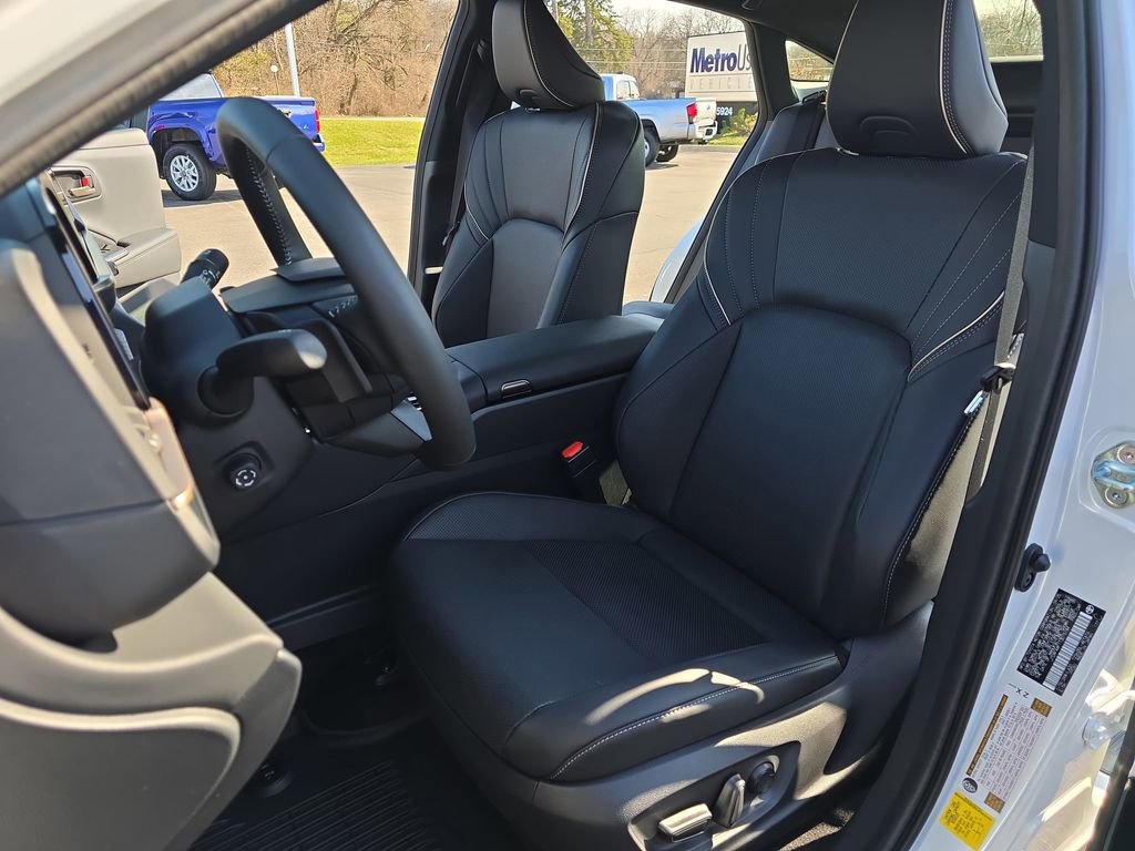 Used 2026 Toyota Crown Platinum image 18