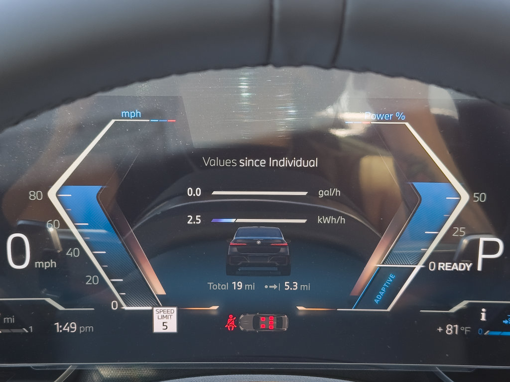 New 2026 BMW 750e xDrive w/ Premium Package AWD/4WD image 13